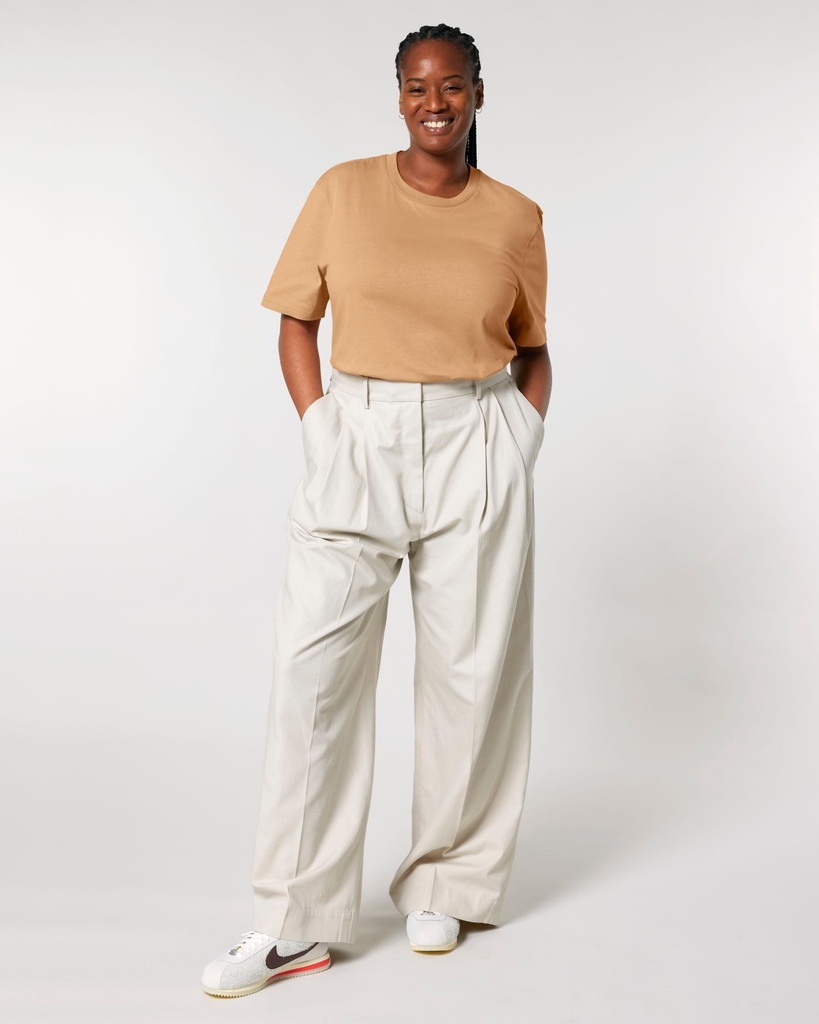CREATOR 2.0 (Latte, XS) - Front view, model photo 5
