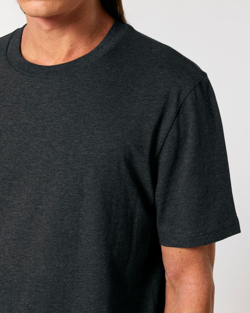 CREATOR 2.0 (Dark Heather Grey, L) - Front detail, model photo