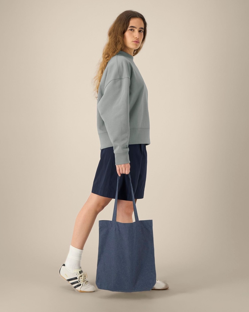 Woven Tote Bag (Midnight Blue) - Front view, model photo 5