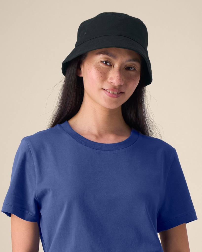 BUCKET HAT (Black, M/L) - Front view, model photo 5